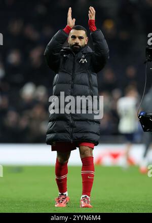 London, Großbritannien. Dezember 2024. Mohamed Salah aus Liverpool applaudiert den Fans nach dem Spiel der Premier League im Tottenham Hotspur Stadium in London. Der Bildnachweis sollte lauten: Paul Terry/Sportimage Credit: Sportimage Ltd/Alamy Live News Stockfoto