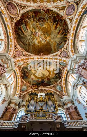 Decke der Kathedrale St. Jakob, Altstadt, Innsbruck, Tirol, Österreich. Stockfoto