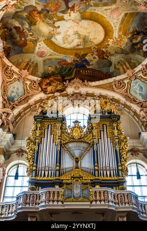 Alte Pfeifenorgel im Jakobsdom, Altstadt, Innsbruck, Tirol, Österreich. Stockfoto