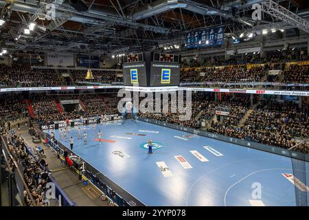 Nürnberg, Deutschland. Dezember 2024. Ausverkaufte Halle in Nürnberg. HC Erlangen vs. TBV Lemgo Lippe, Handball, 1. Handball-Bundesliga, Saison 2024/2025, 16. Spieltag, 22.12.2024 Foto: Eibner/Ardan Fuessmann Credit: dpa/Alamy Live News Stockfoto