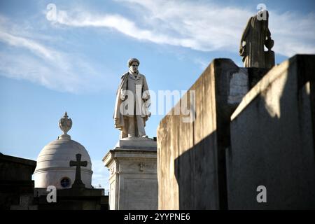 Buenos Aires, Argentinien. Juni 2023. Abgebildet ist der Recoleta Cemetery, ein Friedhof im Stadtteil Recoleta von Buenos Aires. Das Grab von Eva Perón befindet sich dort. (Foto: Apolline Guillerot-Malick/SOPA Images/SIPA USA) Credit: SIPA USA/Alamy Live News Stockfoto