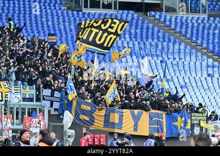 22. Dezember 2024, Olimpico Stadium, Rom, Italien; Serie A Enilive Football Match; Roma gegen Parma; Parmas Anhänger Stockfoto