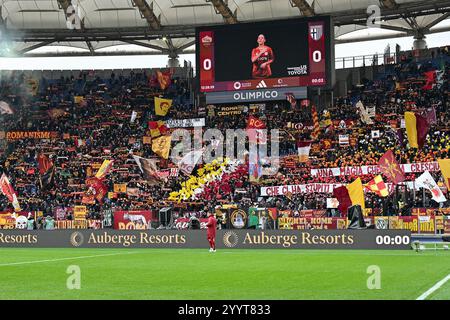 22. Dezember 2024, Olimpico Stadium, Rom, Italien; Enilive Football-Spiel der Serie A; Roma gegen Parma; Roma’s Supporters Stockfoto