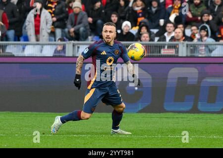 22. Dezember 2024, Olimpico Stadium, Rom, Italien; Serie A Enilive Football Match; Roma gegen Parma; Angelino von AS Roma Stockfoto