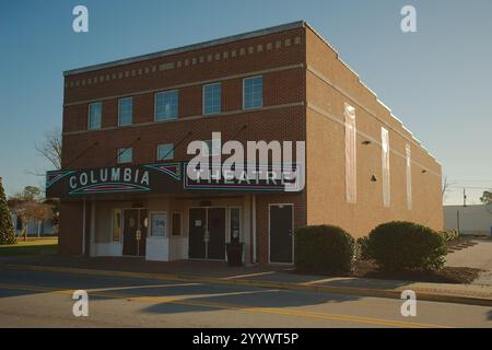 Redaktionelle Verwendung nur Wide View 19. Dezember 2024. Harlem, GA, USA. Außenansicht des Columbia Theatre in der Innenstadt, jetzt Laurel & Hardy Museum und ein Jahr Stockfoto
