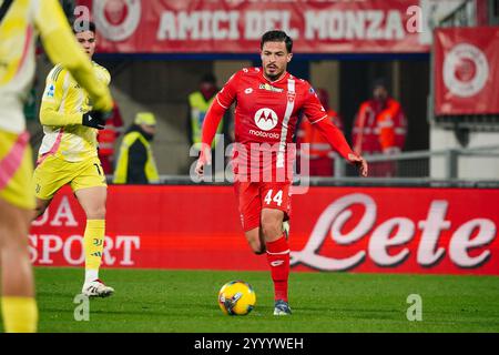 Monza, Italien. Dezember 2024. Andrea Carboni (AC Monza) während des Spiels AC Monza vs Juventus FC, italienische Fußball Serie A in Monza, Italien, 22. Dezember 2024 Credit: Independent Photo Agency/Alamy Live News Stockfoto