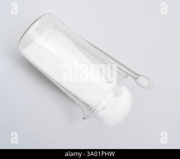 Natriumcarbonat, auch bekannt als Waschnatron, Natronlauge und Natronkristalline, ist die anorganische Verbindung mit der Formel Na2CO3 Stockfoto