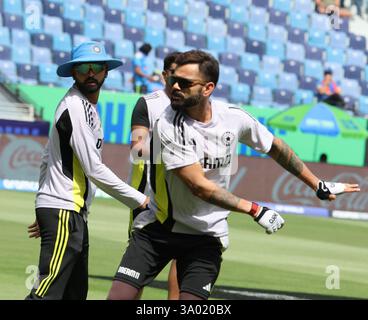 Dubai, VAE. März 2025. Dubai, Vae. März 2025. Cricket: ICC Champions Trophy 2025: Dubai INDIEN gegen Neuseeland Spieler in Aktion vor dem Spiel Credit: Seshadri SUKUMAR/Alamy Live News Credit: Seshadri SUKUMAR/Alamy Live News Stockfoto