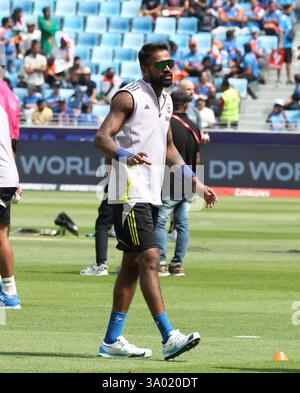 Dubai, VAE. März 2025. Dubai, Vae. März 2025. Cricket: ICC Champions Trophy 2025: Dubai INDIEN gegen Neuseeland Spieler in Aktion vor dem Spiel Credit: Seshadri SUKUMAR/Alamy Live News Credit: Seshadri SUKUMAR/Alamy Live News Stockfoto