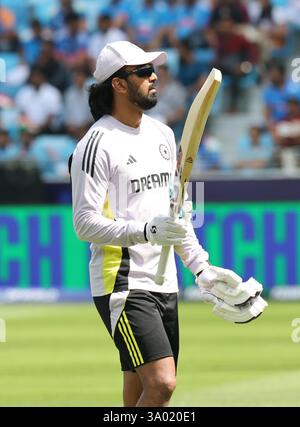 Dubai, VAE. März 2025. Dubai, Vae. März 2025. Cricket: ICC Champions Trophy 2025: Dubai INDIEN gegen Neuseeland Spieler in Aktion vor dem Spiel Credit: Seshadri SUKUMAR/Alamy Live News Credit: Seshadri SUKUMAR/Alamy Live News Stockfoto