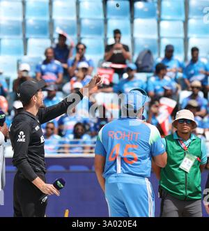 Dubai, VAE. März 2025. Dubai, Vae. März 2025. Cricket: ICC Champions Trophy 2025: Dubai INDIEN gegen Neuseeland Spieler in Aktion vor dem Spiel Credit: Seshadri SUKUMAR/Alamy Live News Credit: Seshadri SUKUMAR/Alamy Live News Stockfoto