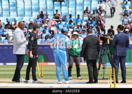 Dubai, VAE. März 2025. Dubai, Vae. März 2025. Cricket: ICC Champions Trophy 2025: Dubai INDIEN gegen Neuseeland Spieler in Aktion vor dem Spiel Credit: Seshadri SUKUMAR/Alamy Live News Credit: Seshadri SUKUMAR/Alamy Live News Stockfoto
