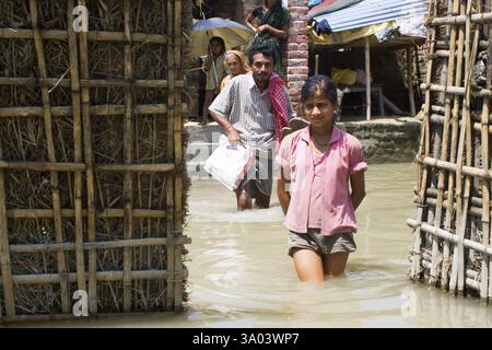 KOSI-Flutflut im Jahr 2008, die meist unter der Armutsgrenze litten Menschen im Bezirk Purniya, Bihar, Indien, NICHT MR Stockfoto