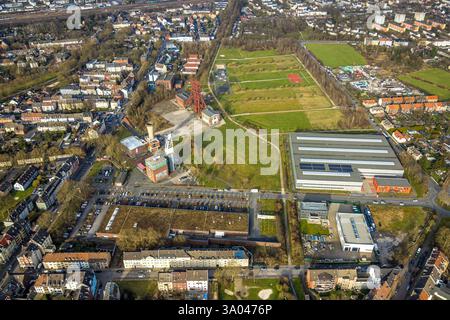 Luftbild, Consol-Park, Emscher Landschaftspark, Freizeitpark und Gärten mit Förderturm, Bepro Blech und Profilstahl GmbH & Co. KG Stahlhändler, Bismarck, Gelsenkirchen, Ruhrgebiet, Nordrhein-Westfalen, Deutschland ACHTUNGxMINDESTHONORARx60xEURO *** Luftansicht, Consol Park, Emscher Landschaftspark, Freizeitpark und Gärten mit Windeturm, Bepro Blech und Profilstahl GmbH Co KG Stahlhändler, Bismarck, Gelsenkirchen, Ruhrgebiet, Nordrhein-Westfalen, Deutschland ACHTUNGxMINDESTHONORARx60xEURO Stockfoto