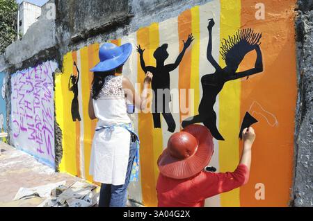 Graffiti-Wände in Lower Parel, Bombay, Mumbai, Maharashtra : Indien Stockfoto