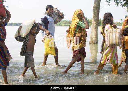 Die Flutflut des KOSI im Jahr 2008, die die meisten Menschen unter der Armutsgrenze im Bezirk Purniya, Bihar, Indien, Asien, litten Stockfoto
