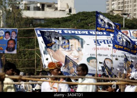 Anhänger der bahujan Samaj Party BSP Wahlkampfkundgebung für die Parlamentswahlen, Bombay Mumbai, Maharashtra, Indien, KEIN MR Stockfoto
