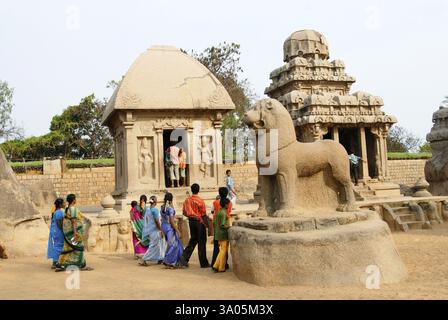 Fünf Rathas Pancha Rathas Tempel, erbaut im 7. Jahrhundert, Mahabalipuram Mamallapuram, Tamil Nadu, Indien, Asien Stockfoto
