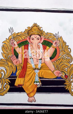 Gemälde von Ganpati, Lord Ganesh Elefant, der Gott mit Kopf an der Eingangswand des Shree Vishnu Narayan Tempels, Parvati Hügel, Pune Stockfoto