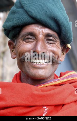 Shepherd, der in die Kamera schaut, Indien MR#781T Stockfoto
