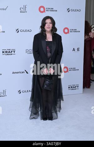 West Hollywood, USA. März 2025. Lucy Dacus kam am 2. März 2025 zur 33. Jährlichen Elton John AIDS Foundation Academy Awards Viewing Party im West Hollywood Park in West Hollywood, CA. © Starbuck/AFF-USA.com Credit: AFF/Alamy Live News Stockfoto