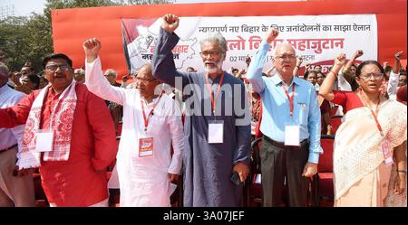 Patna, Indien. März 2025. PATNA, INDIEN - 2. MÄRZ: CPI-ML-Generalsekretär Dipankar Bhattacharya und andere während der „Badlo Bihar Mahajutan“-Kundgebung in Gandhi Maidan am 2. März 2025 in Patna, Indien. (Foto: Santosh Kumar/Hindustan Times/SIPA USA) Credit: SIPA USA/Alamy Live News Stockfoto