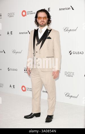 West Hollywood, USA. März 2025. JC Chasez bei der 33. Jährlichen Elton John AIDS Foundation Academy Awards Viewing Party im West Hollywood Park in West Hollywood, CA am 2. März 2025. (Foto: Nina Prommer/SIPA USA) Credit: SIPA USA/Alamy Live News Stockfoto