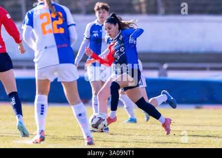 Basel, Schweiz. März 2025. Basel, Schweiz, 01. März 2025: Qendresa Krasniqi (10 Basel) während des AXA Womens Super League Fußballspiels zwischen dem FC Basel 1893 und dem Grasshopper Club Zürich im Leichtathletik-Stadion Basel, Schweiz. Philipp Kresnik (Philipp Kresnik/SPP) Credit: SPP Sport Press Photo. /Alamy Live News Stockfoto