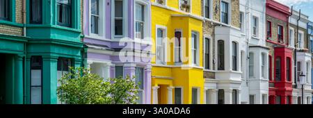 Panoramablick auf farbenfrohe Häuser in Notting Hill, London Web-Banner, Großbritannien Stockfoto
