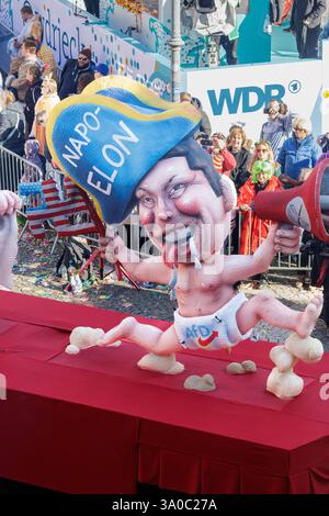 03.03.2025. Düsseldorf. Rosenmontagszug 2025 in der nordrhein-westfälischen Landeshauptstadt. Der Düsseldorfer Karneval feiert 2025 sein 200-jähriges Bestehen hier die Mottowagen des Karnevalswagenbau-Künstlers Jacques Tilly. Düsseldorf Altstadt am Rathaus/Marktplatz Nordrhein-Westfalen Deutschland *** 03 03 2025 Düsseldorf Rosenmontagszug 2025 in der Landeshauptstadt Nordrhein-Westfalen feiert der Düsseldorfer Karneval sein 200-jähriges Bestehen 2025 hier sind die Motive des Karnevalsflottengestalters Jacques Tilly Düsseldorf Altstadt am Rathaus Marktplatz Nordrhein-Westfalen Deutschland Stockfoto