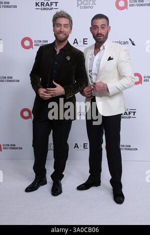 Lance Bass und Michael Turchin nahmen am 2. März 2025 an der 33. Annual Academy Awards Viewing Party der Elton John AIDS Foundation in West Hollywood Teil. Foto: Victorio/imageSPACE /MediaPunch Stockfoto