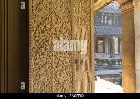 Relief aus nächster Nähe im Angkor Wat Komplex, dem antiken Tempel von Ta Prohm, Kambodscha Stockfoto