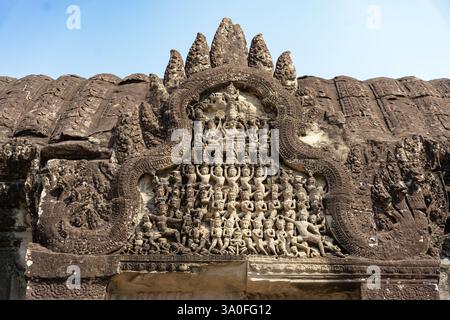 Relief aus nächster Nähe im Angkor Wat Komplex, dem antiken Tempel von Ta Prohm, Kambodscha Stockfoto