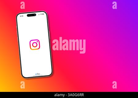 Antalya, Türkei – 3. März 2025: Instagram App-Logo auf dem Smartphone-Bildschirm des iPhone 16 Pro Stockfoto