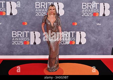 ***AUSSCHLIESSLICH REDAKTIONELLE VERWENDUNG*** Millie Bobby Brown nimmt an den BRIT Awards 2025 in London, England, Teil. UK. Samstag, 1. März 2025. Stockfoto