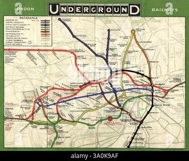 Die erste Karte der Londoner U-Bahn aus dem Jahr 1908, die die drei neuen Linien zeigt, die 1906-7 eröffnet wurden Stockfoto