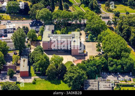 Luftaufnahme, Jahnschule mit rosa Fassade, Bezirk Herringen, Hamm, Ruhrgebiet, Nordrhein-Westfalen, Deutschland Stockfoto