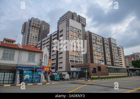 Modernes Wohngebäude an der 633 Veerasamy Road im historischen Little India im Bezirk Rochor im Central Area, Singapur. Stockfoto