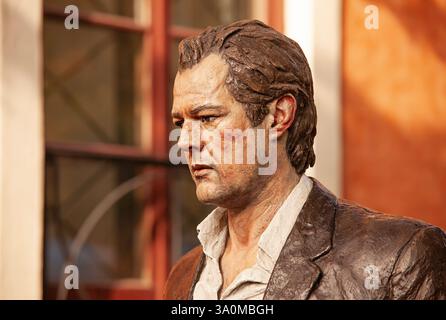 Skulptur „Standing man“ von Sean Henry Stockfoto