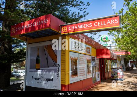Sydney Flaschengeschäft Spirituosengeschäft, Chambers Cellars Store an der Barrenjoey Road im Sydney Vorort Newport Beach, NSW, Australien, 2025 Stockfoto