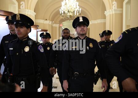 Washington, DC, USA. März 2025. WASHINGTON – 4. März 2025: Die Polizei des Kapitols im Kapitol. (Foto: Joshua Sukoff/Medill News Service/SIPA USA) Credit: SIPA USA/Alamy Live News Stockfoto