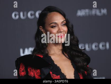 (DATEI) Zoe Saldana gewinnt den Oscar für die beste Schauspielerin in Einer Nebenrolle für „Emilia Perez“ bei den 97. Annual Academy Awards am Sonntag, den 2. März 2025. LOS ANGELES, KALIFORNIEN, USA – 2. NOVEMBER: Die US-amerikanische Schauspielerin Zoe Saldana, die Gucci trägt, kommt 2019 zur LACMA Art + Film Gala, die am 2. November 2019 im Los Angeles County Museum of Art stattfindet. (Foto: Xavier Collin/Image Press Agency) Stockfoto