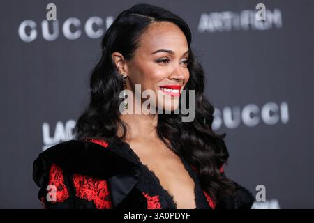 (DATEI) Zoe Saldana gewinnt den Oscar für die beste Schauspielerin in Einer Nebenrolle für „Emilia Perez“ bei den 97. Annual Academy Awards am Sonntag, den 2. März 2025. LOS ANGELES, KALIFORNIEN, USA – 2. NOVEMBER: Die US-amerikanische Schauspielerin Zoe Saldana, die Gucci trägt, kommt 2019 zur LACMA Art + Film Gala, die am 2. November 2019 im Los Angeles County Museum of Art stattfindet. (Foto: Xavier Collin/Image Press Agency) Stockfoto