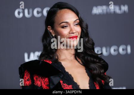 (DATEI) Zoe Saldana gewinnt den Oscar für die beste Schauspielerin in Einer Nebenrolle für „Emilia Perez“ bei den 97. Annual Academy Awards am Sonntag, den 2. März 2025. LOS ANGELES, KALIFORNIEN, USA – 2. NOVEMBER: Die US-amerikanische Schauspielerin Zoe Saldana, die Gucci trägt, kommt 2019 zur LACMA Art + Film Gala, die am 2. November 2019 im Los Angeles County Museum of Art stattfindet. (Foto: Xavier Collin/Image Press Agency) Stockfoto