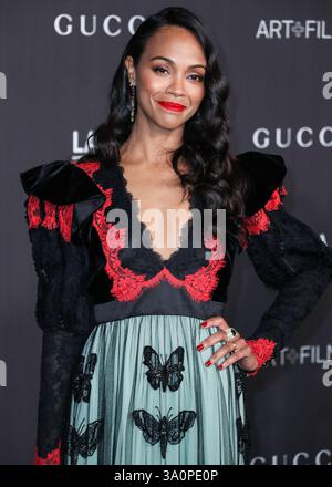 (DATEI) Zoe Saldana gewinnt den Oscar für die beste Schauspielerin in Einer Nebenrolle für „Emilia Perez“ bei den 97. Annual Academy Awards am Sonntag, den 2. März 2025. LOS ANGELES, KALIFORNIEN, USA – 2. NOVEMBER: Die US-amerikanische Schauspielerin Zoe Saldana, die Gucci trägt, kommt 2019 zur LACMA Art + Film Gala, die am 2. November 2019 im Los Angeles County Museum of Art stattfindet. (Foto: Xavier Collin/Image Press Agency) Stockfoto