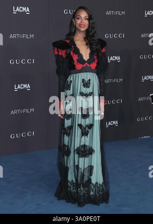 (DATEI) Zoe Saldana gewinnt den Oscar für die beste Schauspielerin in Einer Nebenrolle für „Emilia Perez“ bei den 97. Annual Academy Awards am Sonntag, den 2. März 2025. LOS ANGELES, KALIFORNIEN, USA – 2. NOVEMBER: Die US-amerikanische Schauspielerin Zoe Saldana, die Gucci trägt, kommt 2019 zur LACMA Art + Film Gala, die am 2. November 2019 im Los Angeles County Museum of Art stattfindet. (Foto: Xavier Collin/Image Press Agency) Stockfoto