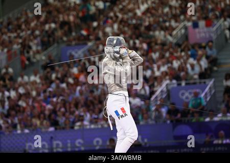 29. Juli 2024 - Paris, Frankreich: Manon Apithy-Brunet aus Frankreich im Halbfinale der Fechten Frauen-Sabre Einzelspiel am 3. Tag der Olympischen Spiele 2024 in Paris ( Stockfoto