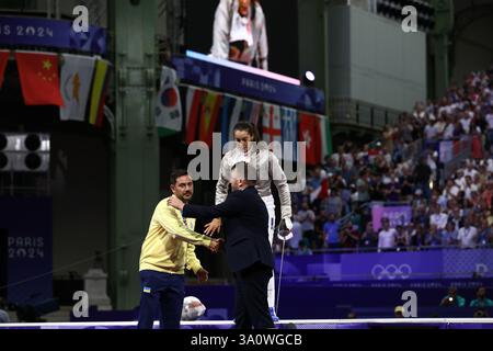 29. Juli 2024: Paris, Frankreich: Sara Balzer reagiert auf die Niederlage von Olga Kharlan aus der Ukraine im Halbfinale der Fechten Women's Sabre Individual Stockfoto