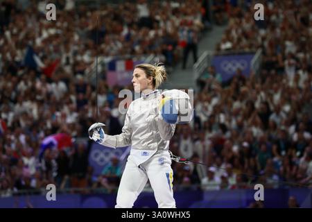 29. Juli 2024: Paris, Frankreich: Olga Kharlan aus der Ukraine reagiert auf die Niederlage von Sara Balzer in der Fechten Women's Sabre Individual sem Stockfoto
