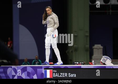 29. Juli 2024 - Paris, Frankreich: Sara Balzer aus Frankreich im Halbfinale der Fechten Frauen-Sabre Einzelspiel am 3. Tag der Olympischen Spiele 2024 in Paris (Foto: Stockfoto